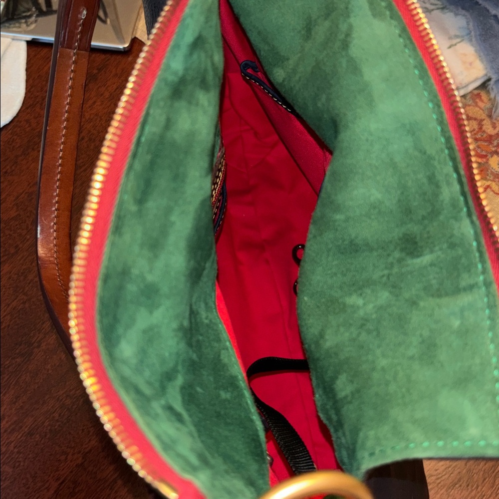 *SOLD*Dooney & Bourke Florentine Twist Strap Hobo Excellent Condition - Picture 11 of 15